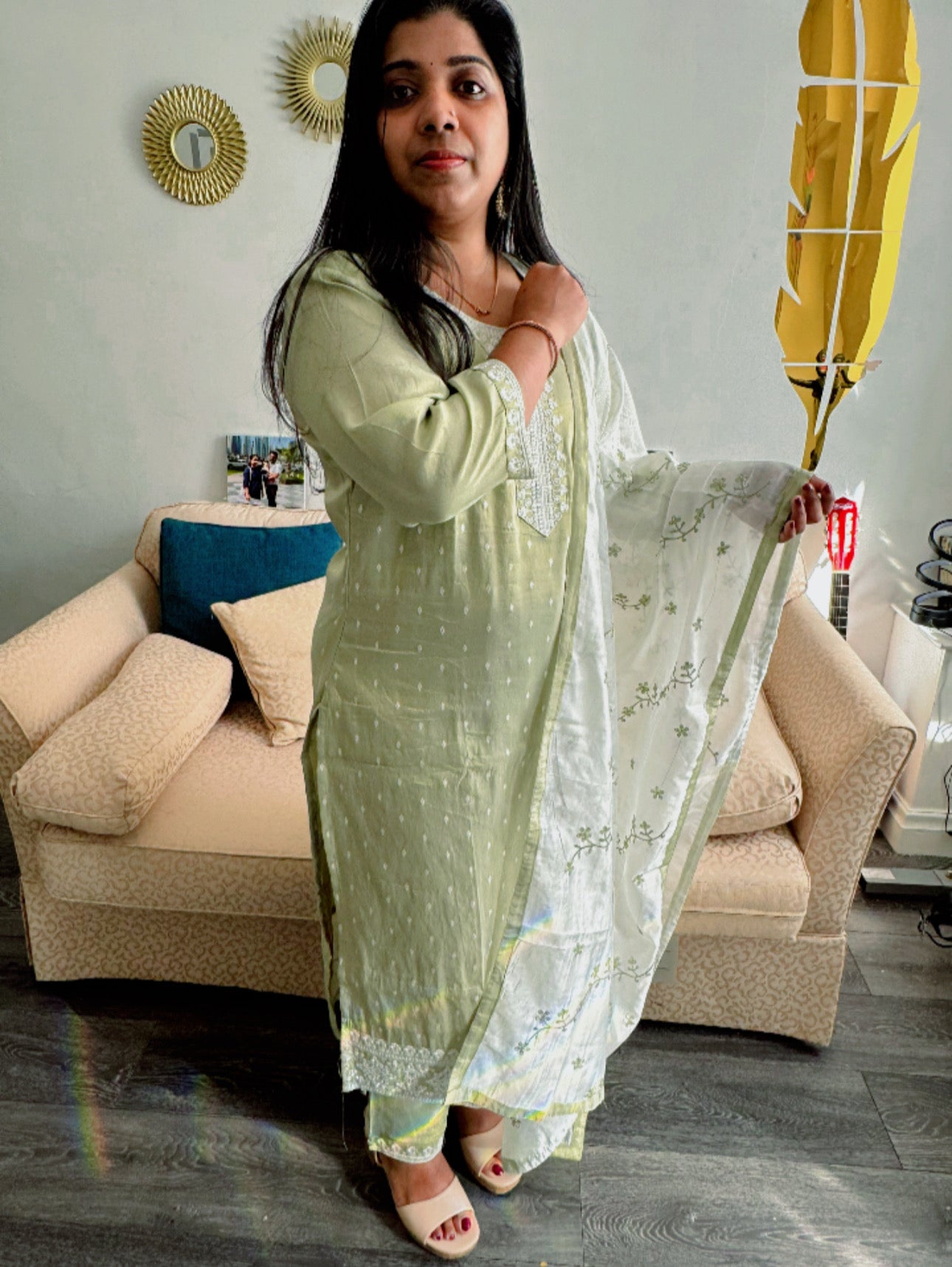 PISTA GREEN CHURIDAR