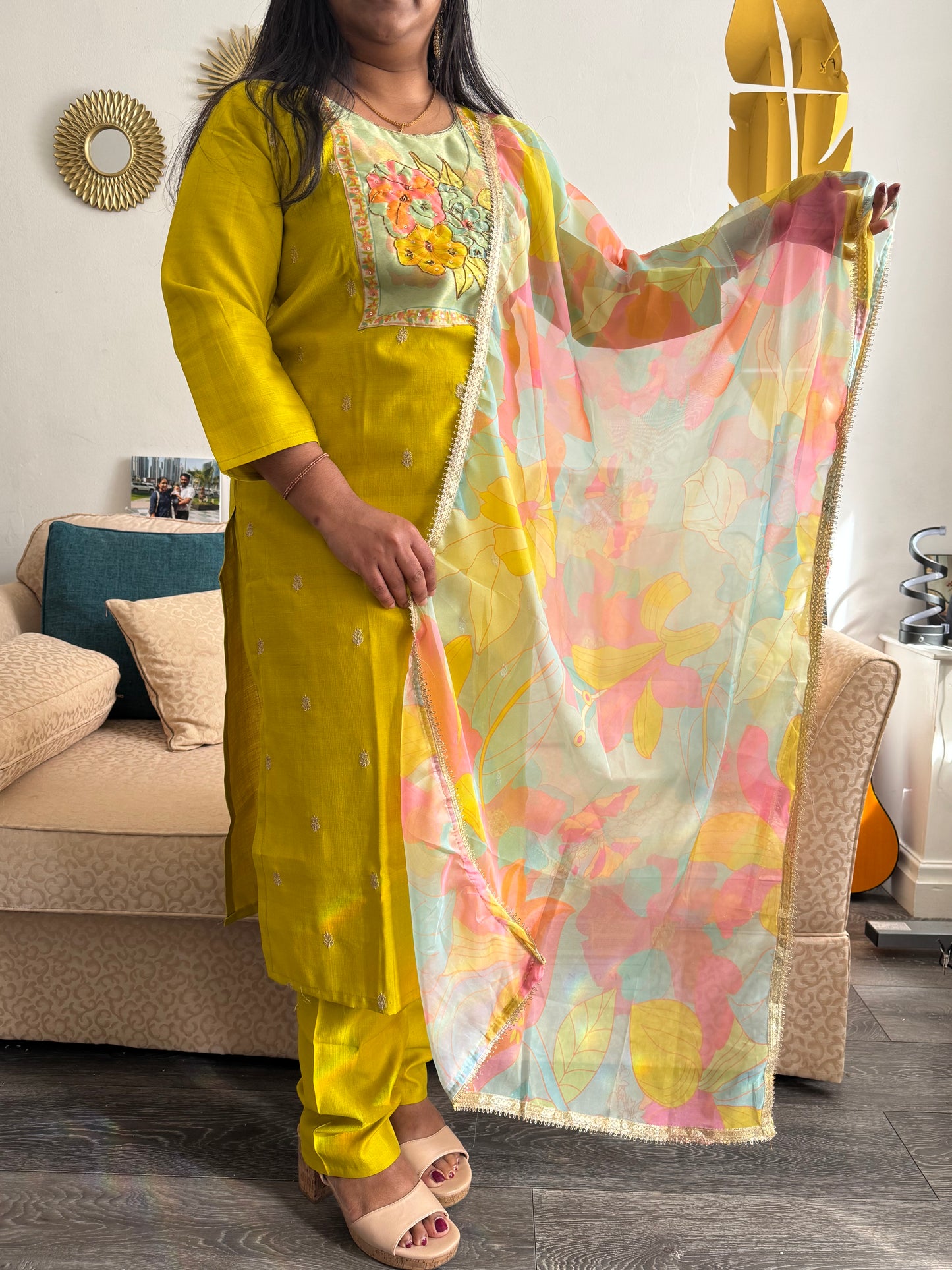 CHURIDAR SET