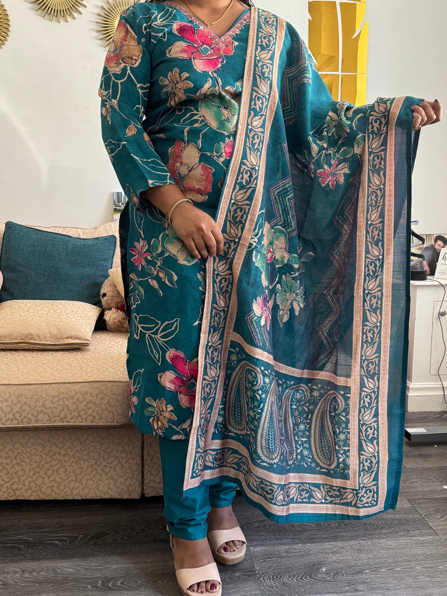 CHURIDAR SET