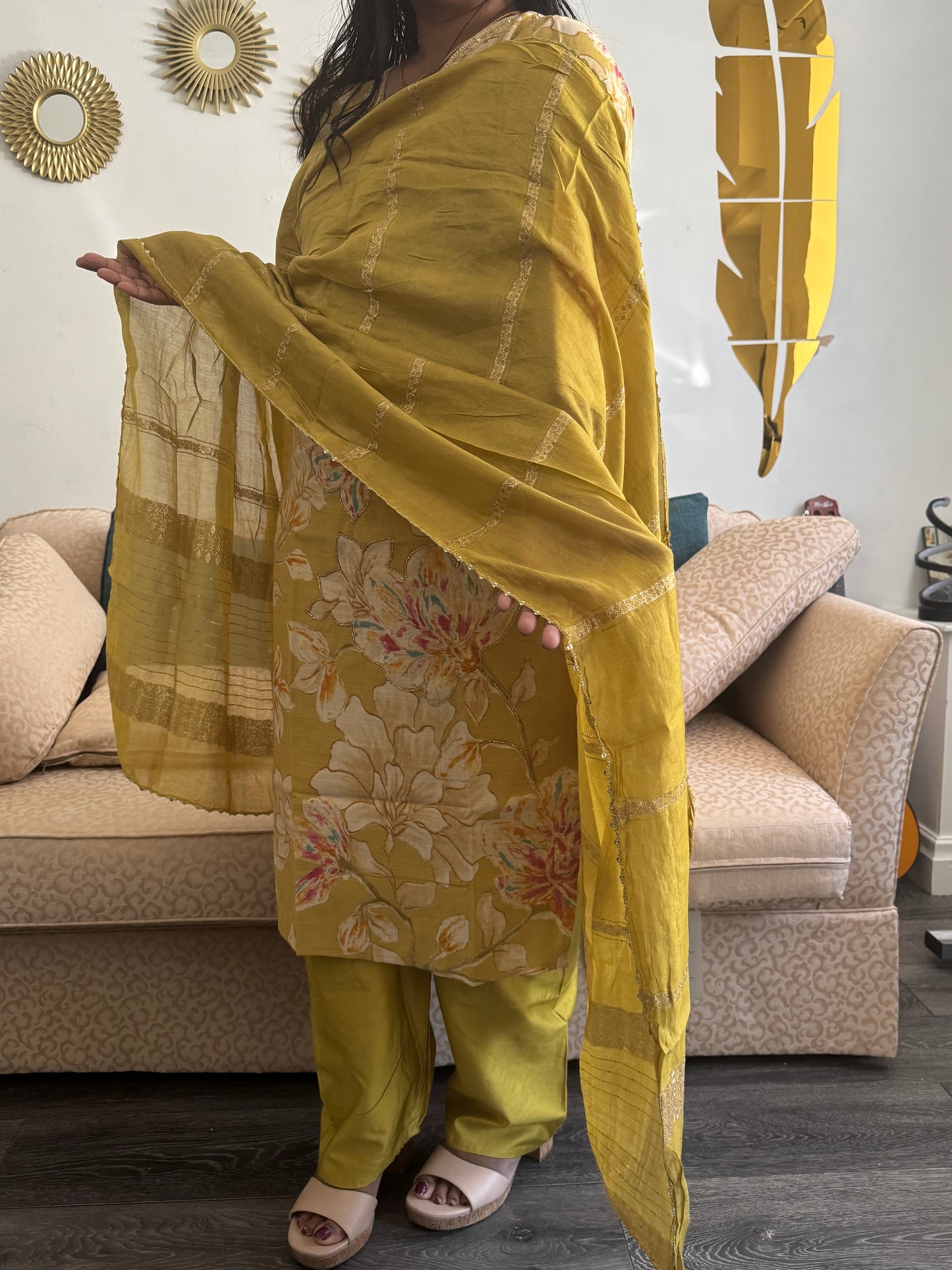 CHURIDAR