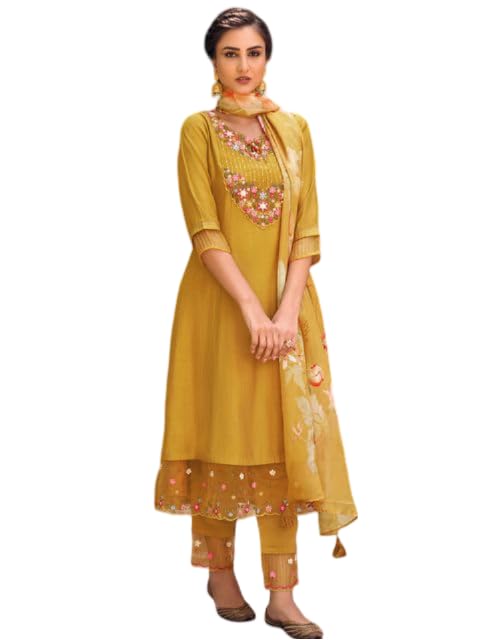 beautiful kurti with pant and dupatta