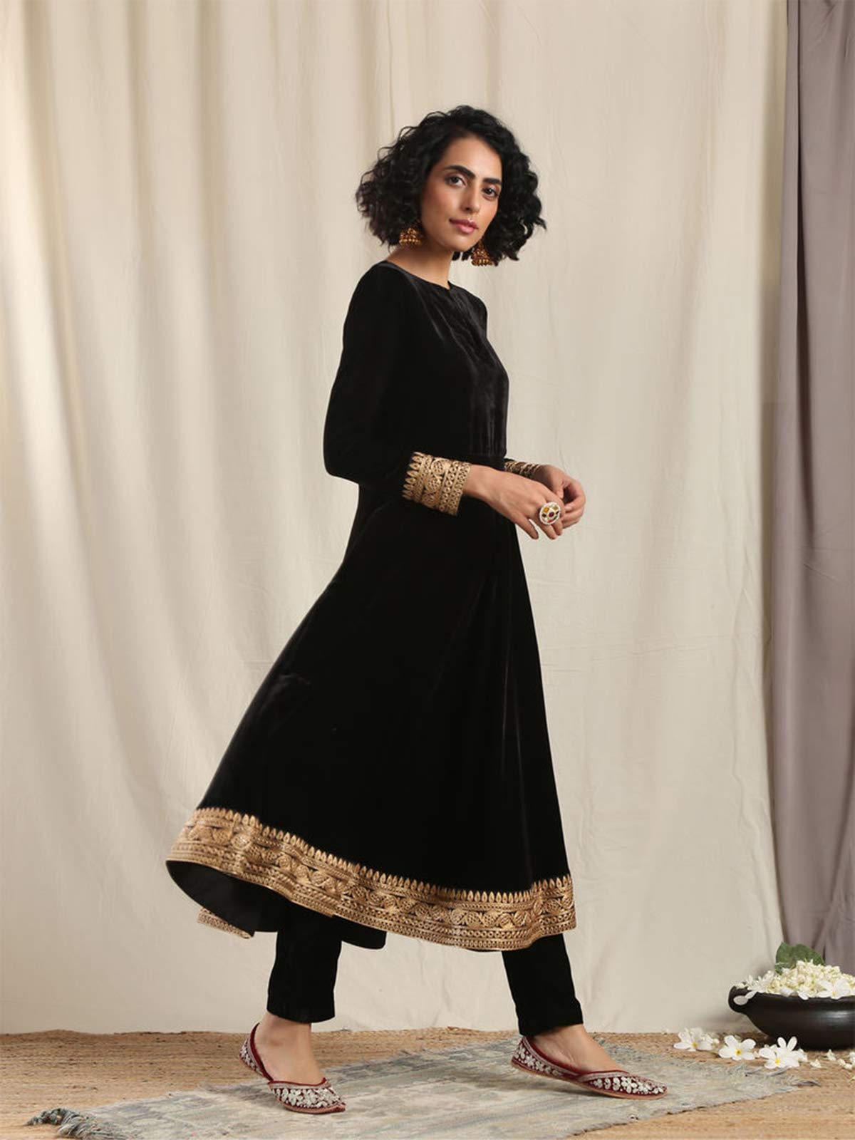 Velvet Embroidered Anarkali Kurta Kurtis Dress For Women Tops Tunic, Black, Large