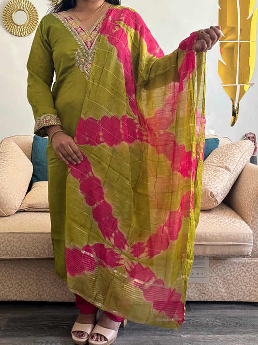 CHURIDAR SET